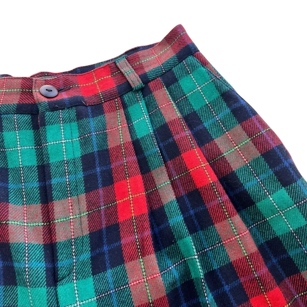 Signature Expressions Women 14 Red Green Plaid Wool Blend Culotte Pleated Shorts